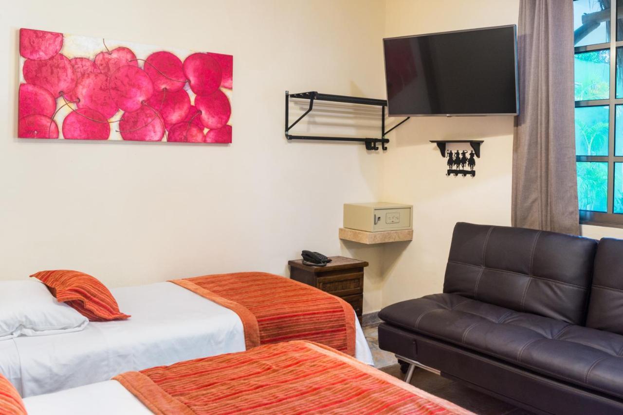 Alamos Inn Hotel Con Jacuzzi Y Piscina Cancún Eksteriør billede